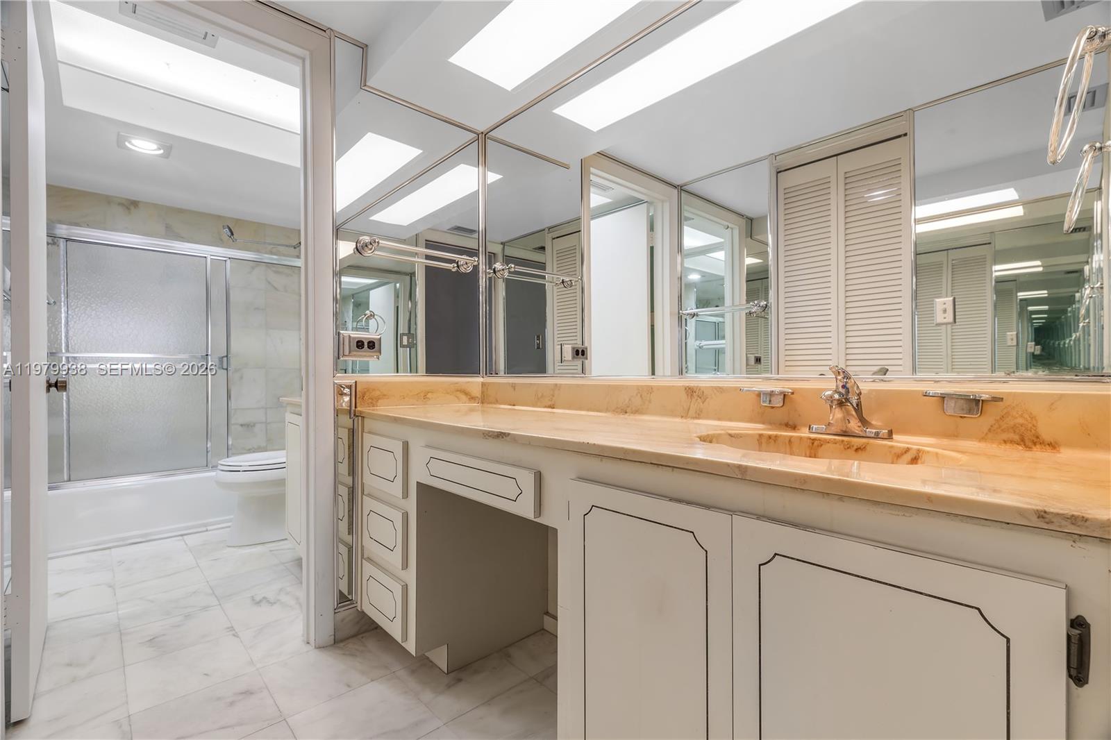 7010 SW 66th Ave #25 South Miami, FL 33143