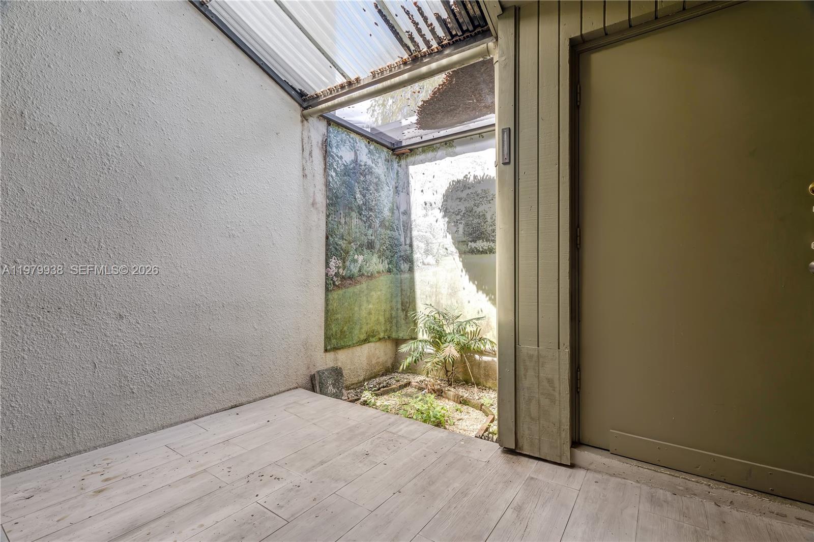 7010 SW 66th Ave #25 South Miami, FL 33143