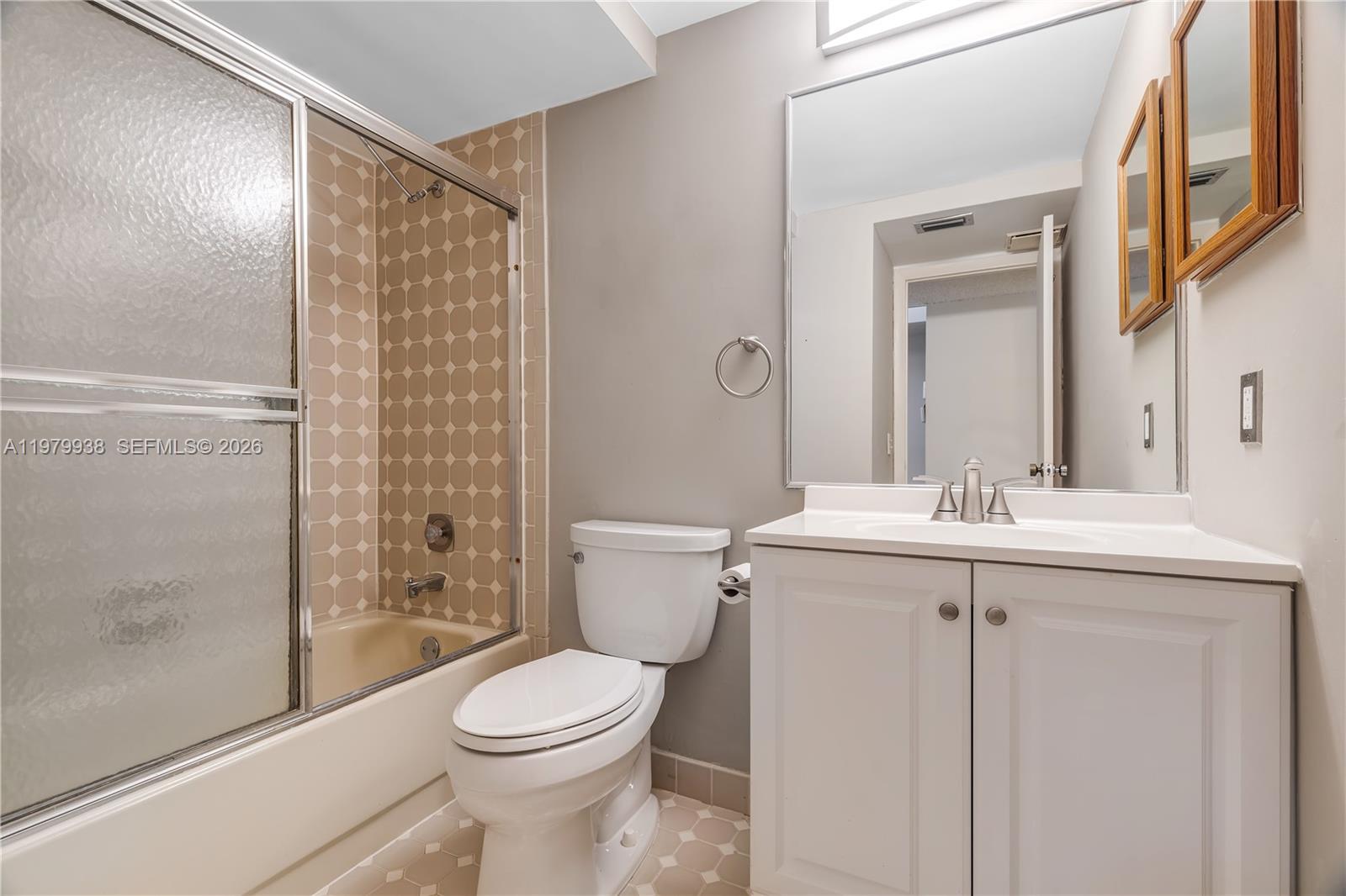 7010 SW 66th Ave #25 South Miami, FL 33143