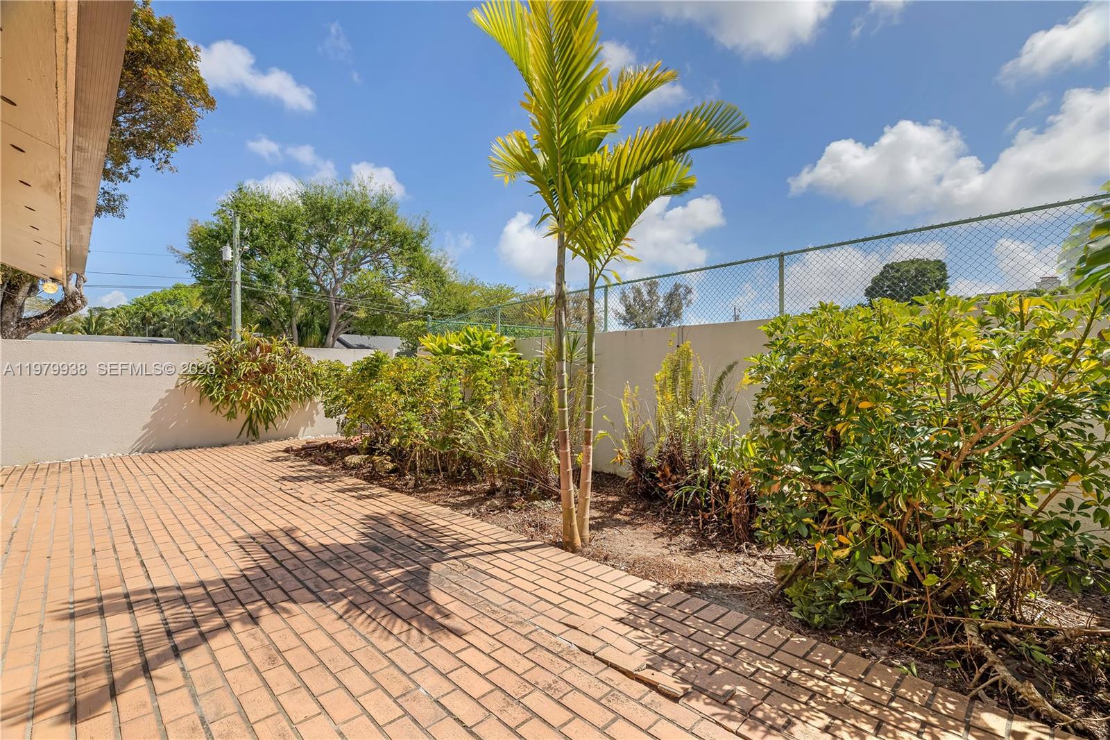 7010 SW 66th Ave #25 South Miami, FL 33143