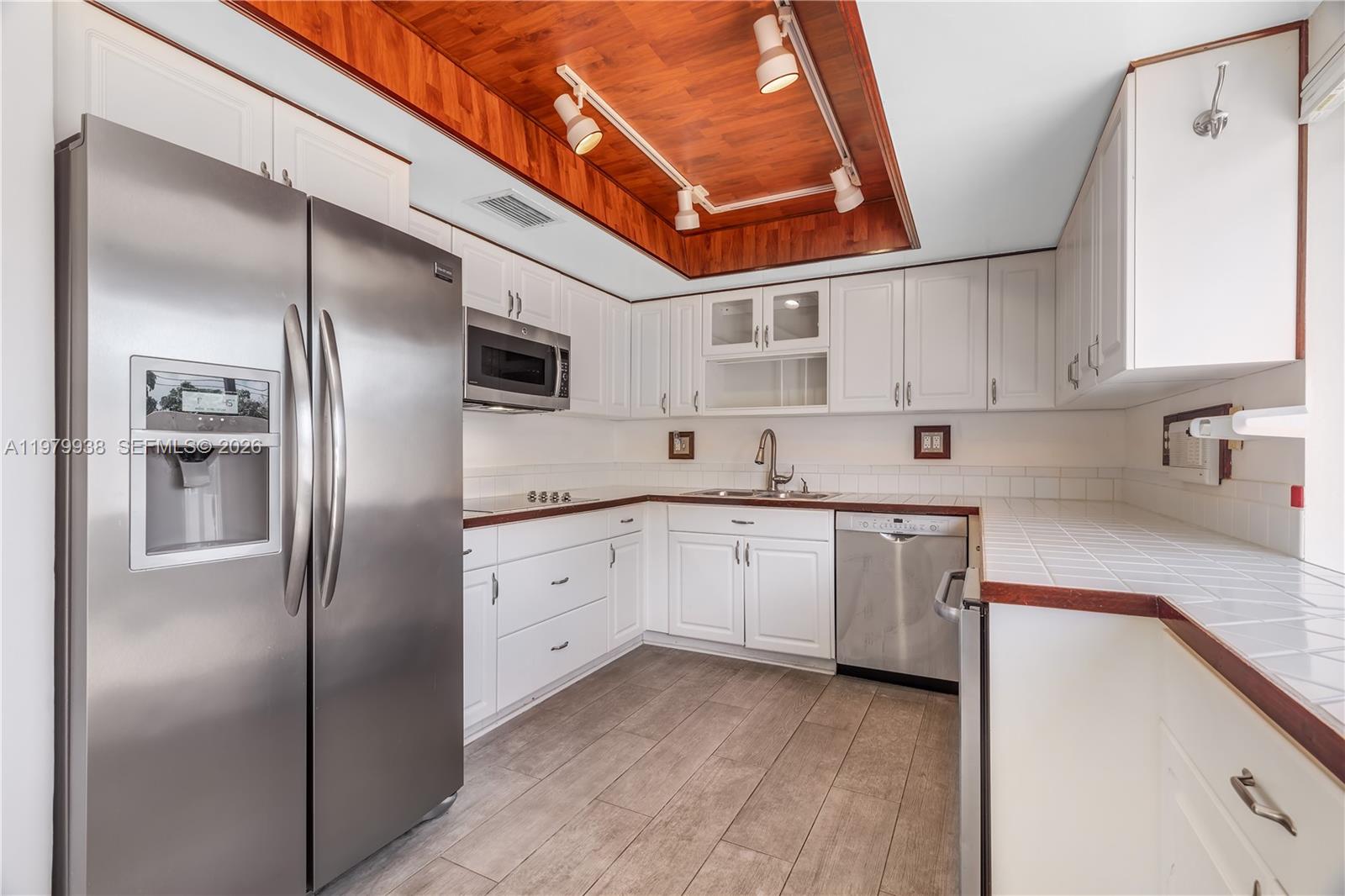 7010 SW 66th Ave #25 South Miami, FL 33143