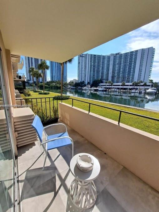 220 Kings Pt Dr #106 Sunny Isles Beach, FL 33160