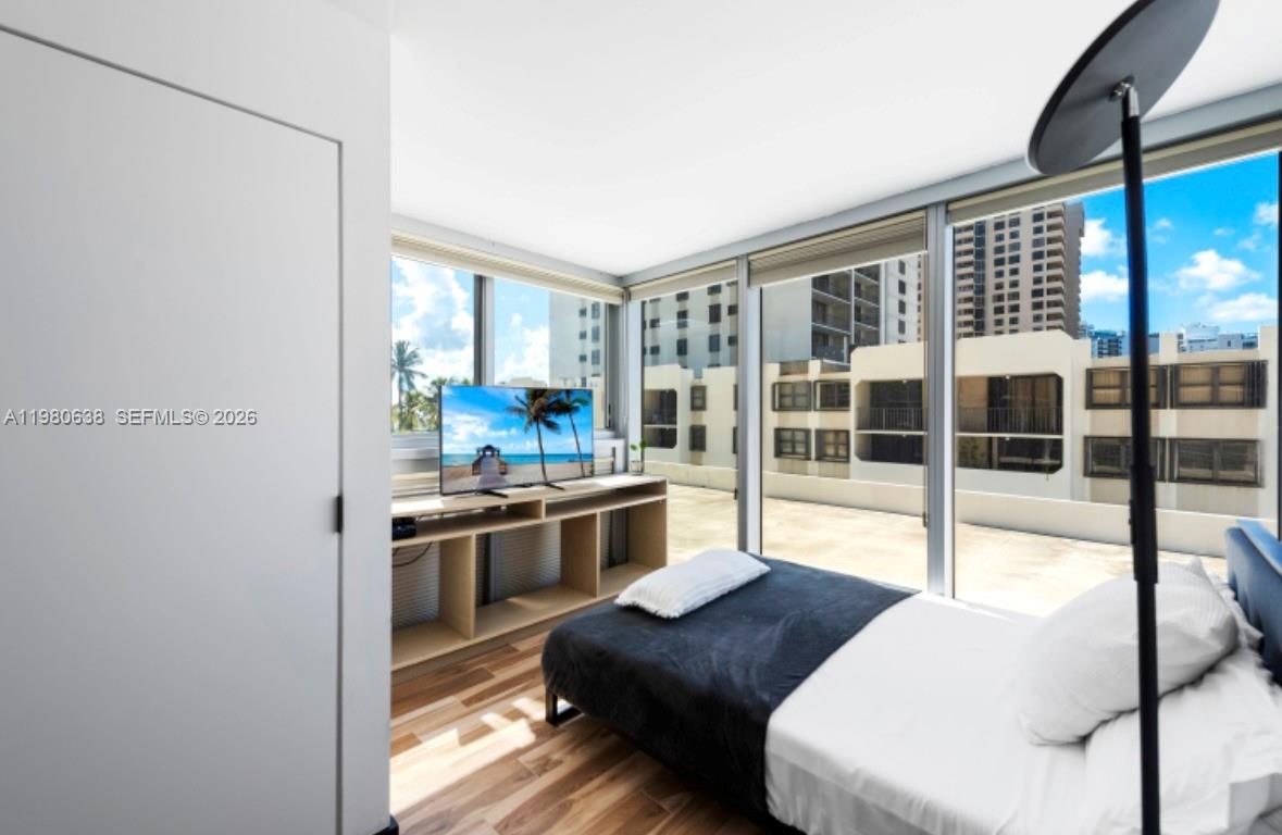 2655 Collins Ave #504 Miami Beach, FL 33140