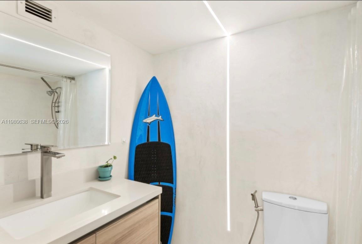 2655 Collins Ave #504 Miami Beach, FL 33140