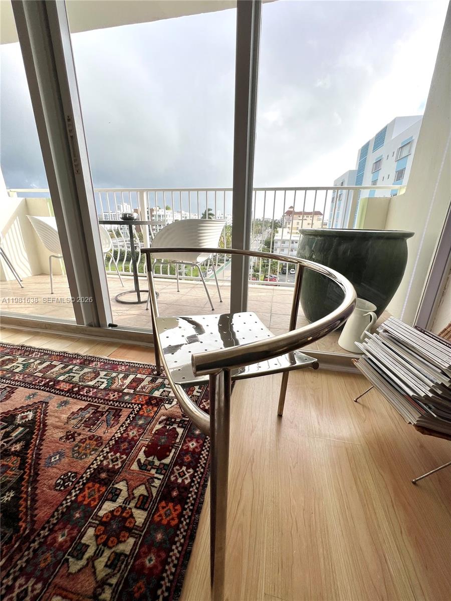 10350 W Bay Hbr Dr #7N Bay Harbor Islands, FL 33154