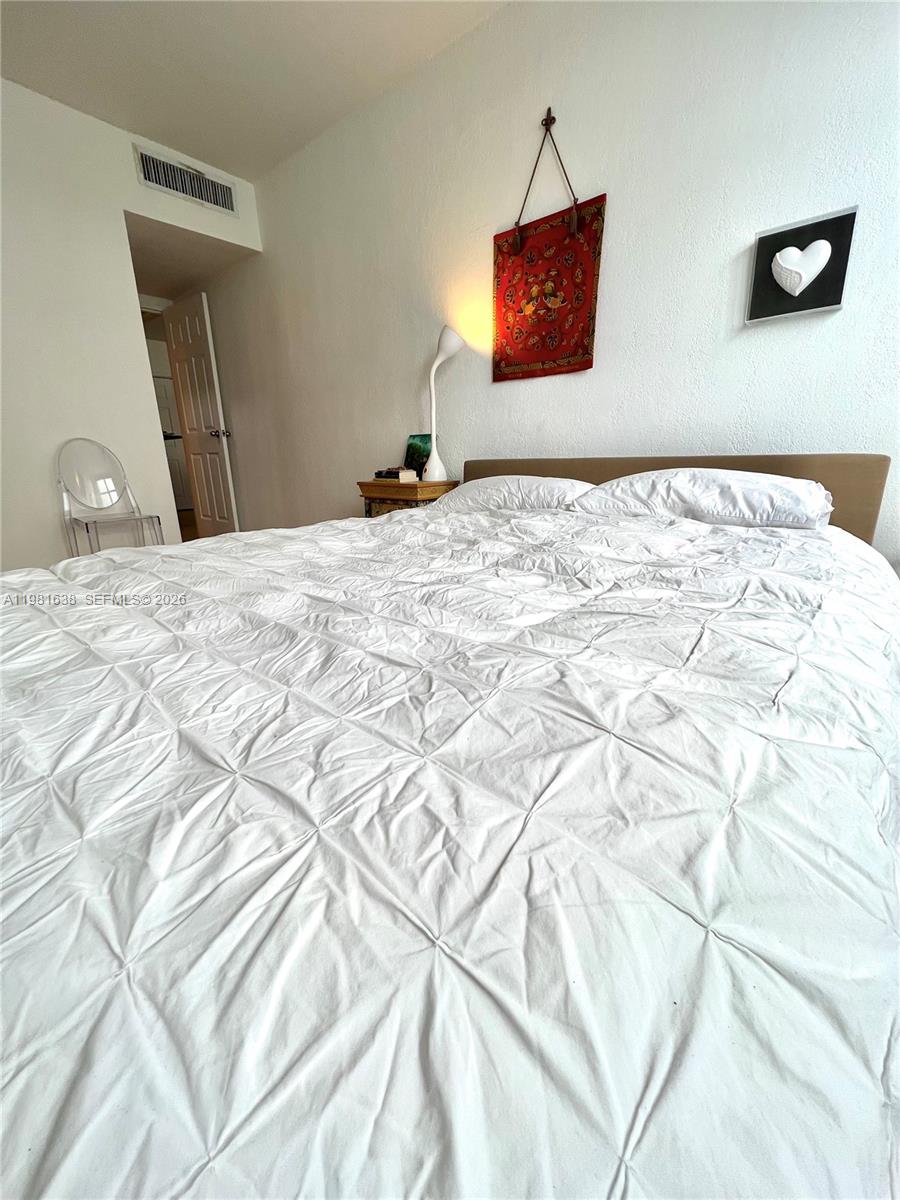 10350 W Bay Hbr Dr #7N Bay Harbor Islands, FL 33154