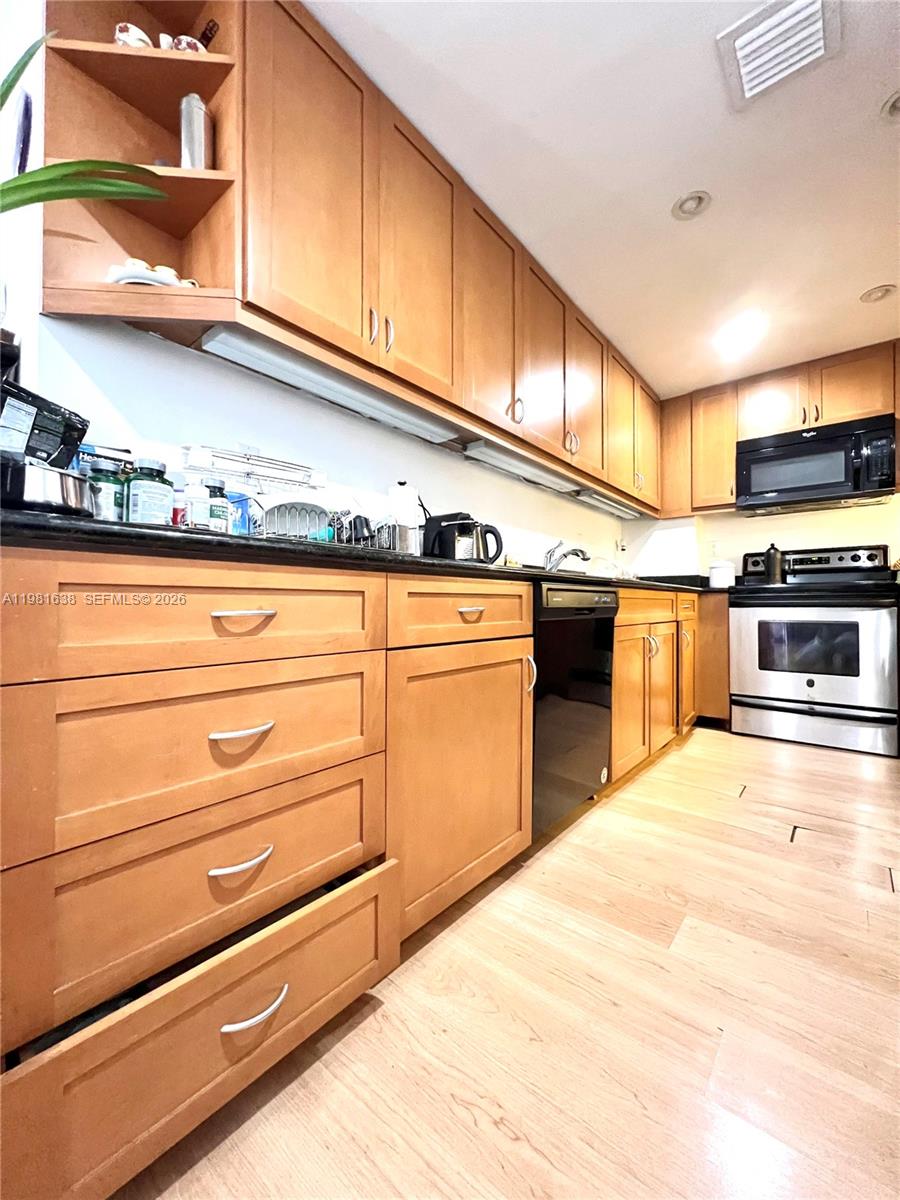 10350 W Bay Hbr Dr #7N Bay Harbor Islands, FL 33154