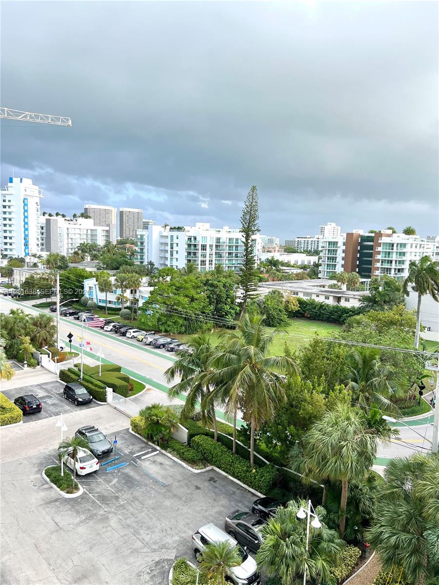 10350 W Bay Hbr Dr #7N Bay Harbor Islands, FL 33154