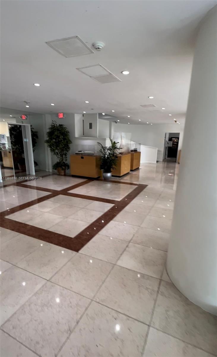 10350 W Bay Hbr Dr #7N Bay Harbor Islands, FL 33154