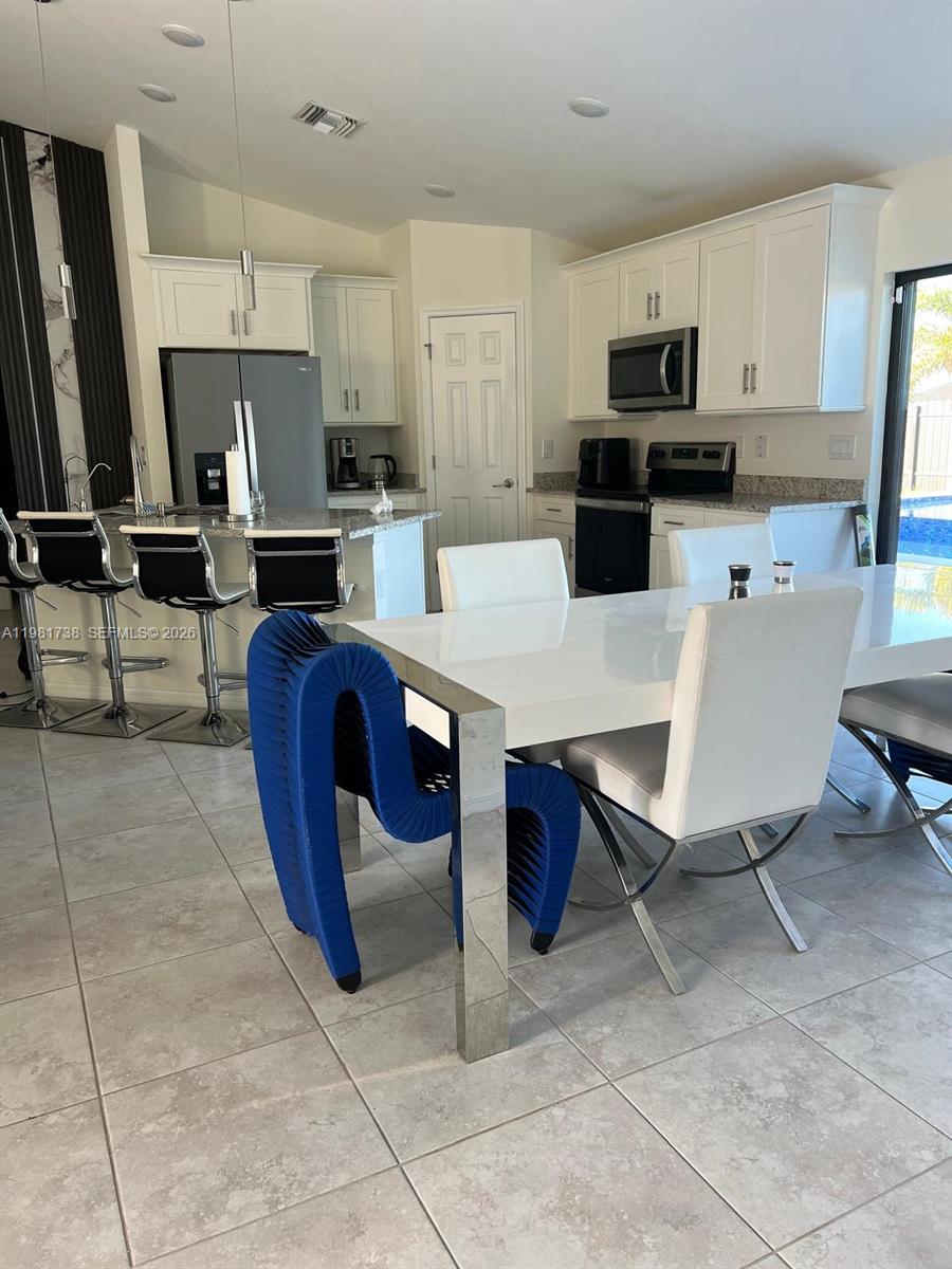 Undisclosed Address Cape Coral, FL 33993