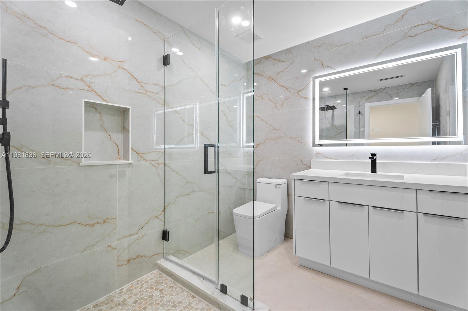 11660 Canal Dr North Miami, FL 33181