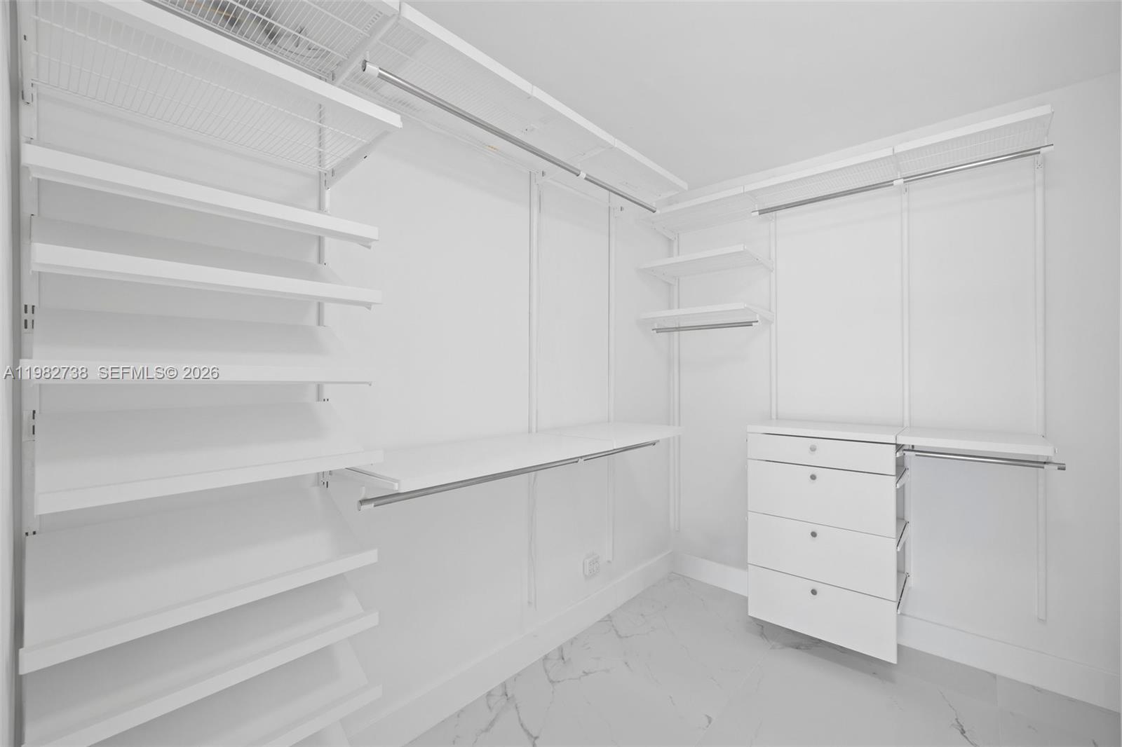 2816 NE 35th St Fort Lauderdale, FL 33306