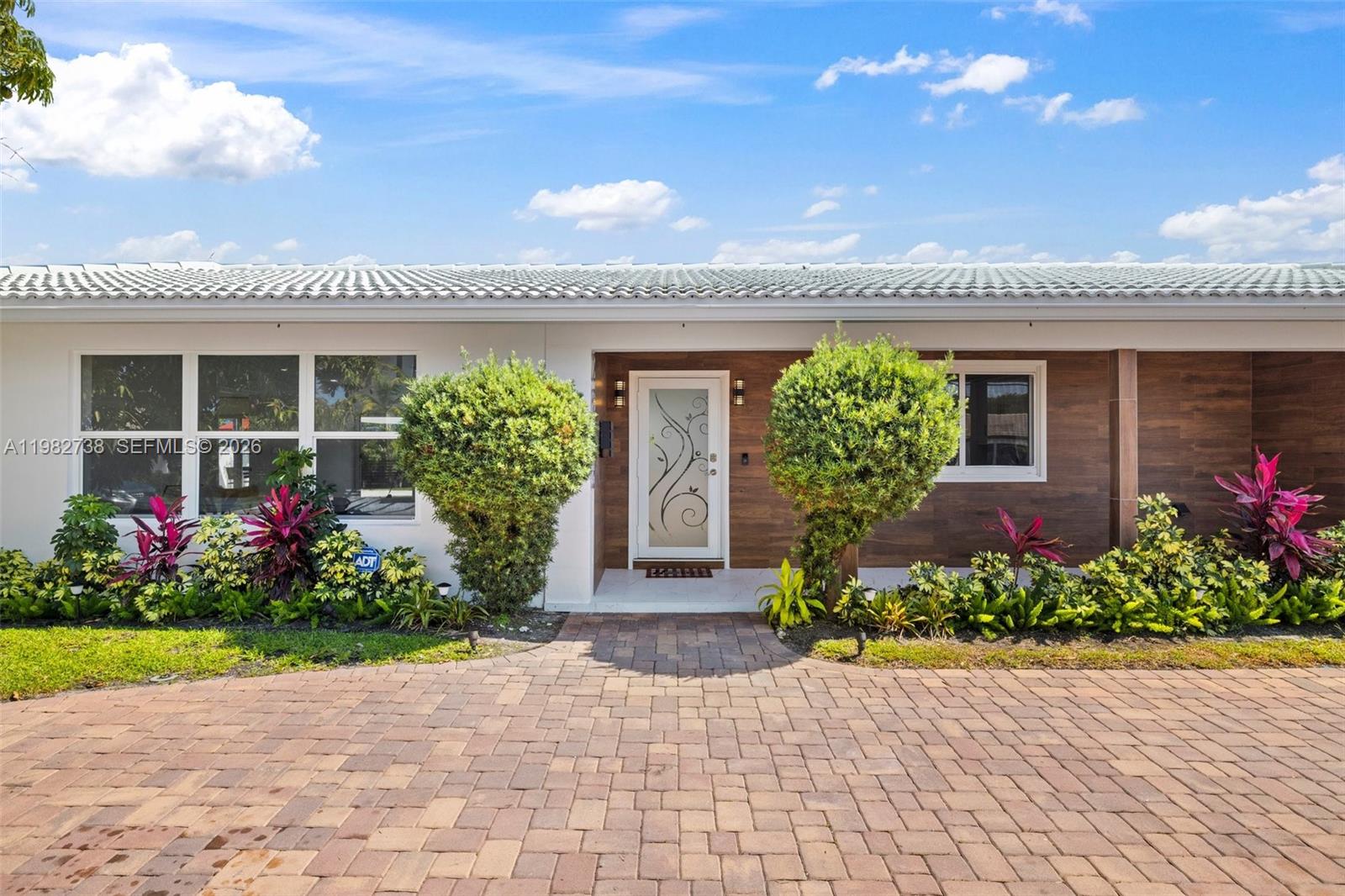 2816 NE 35th St Fort Lauderdale, FL 33306