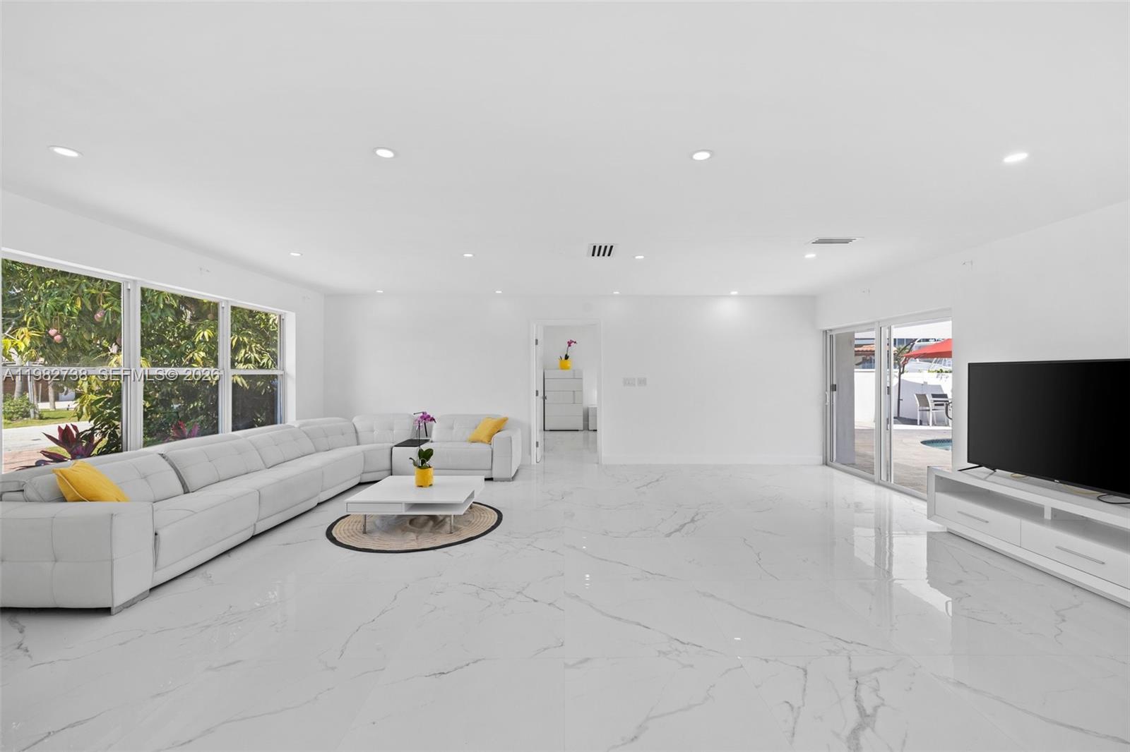 2816 NE 35th St Fort Lauderdale, FL 33306