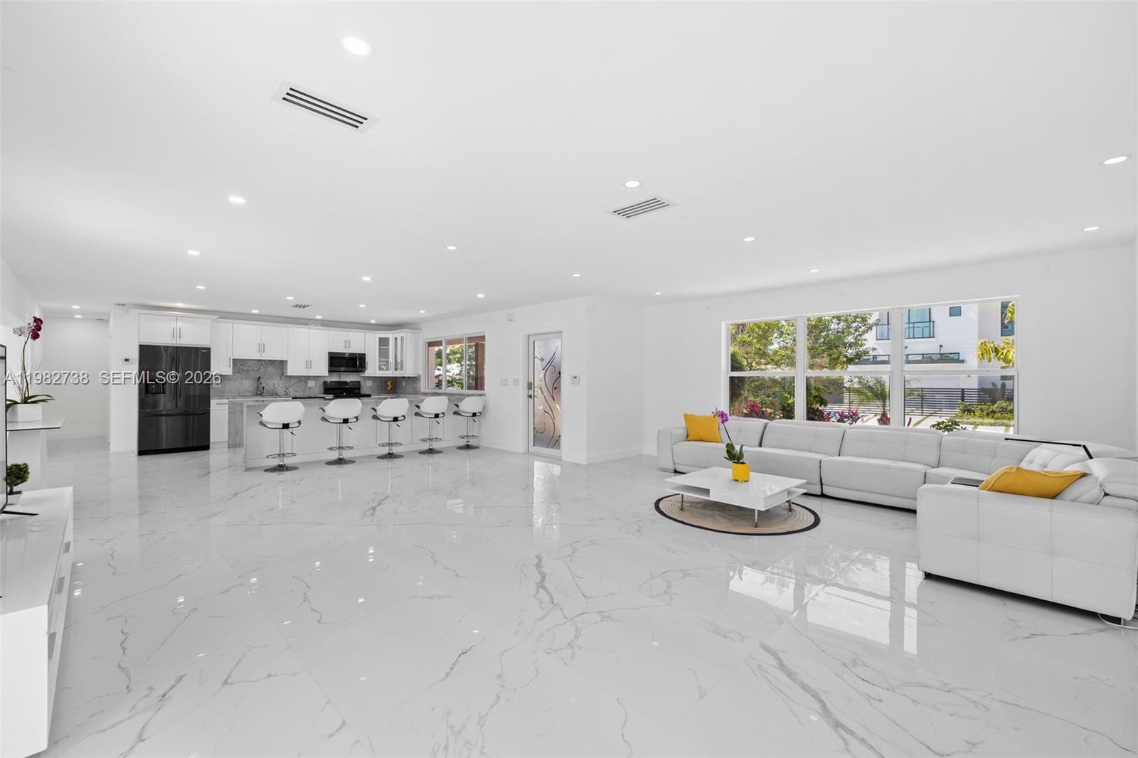 2816 NE 35th St Fort Lauderdale, FL 33306