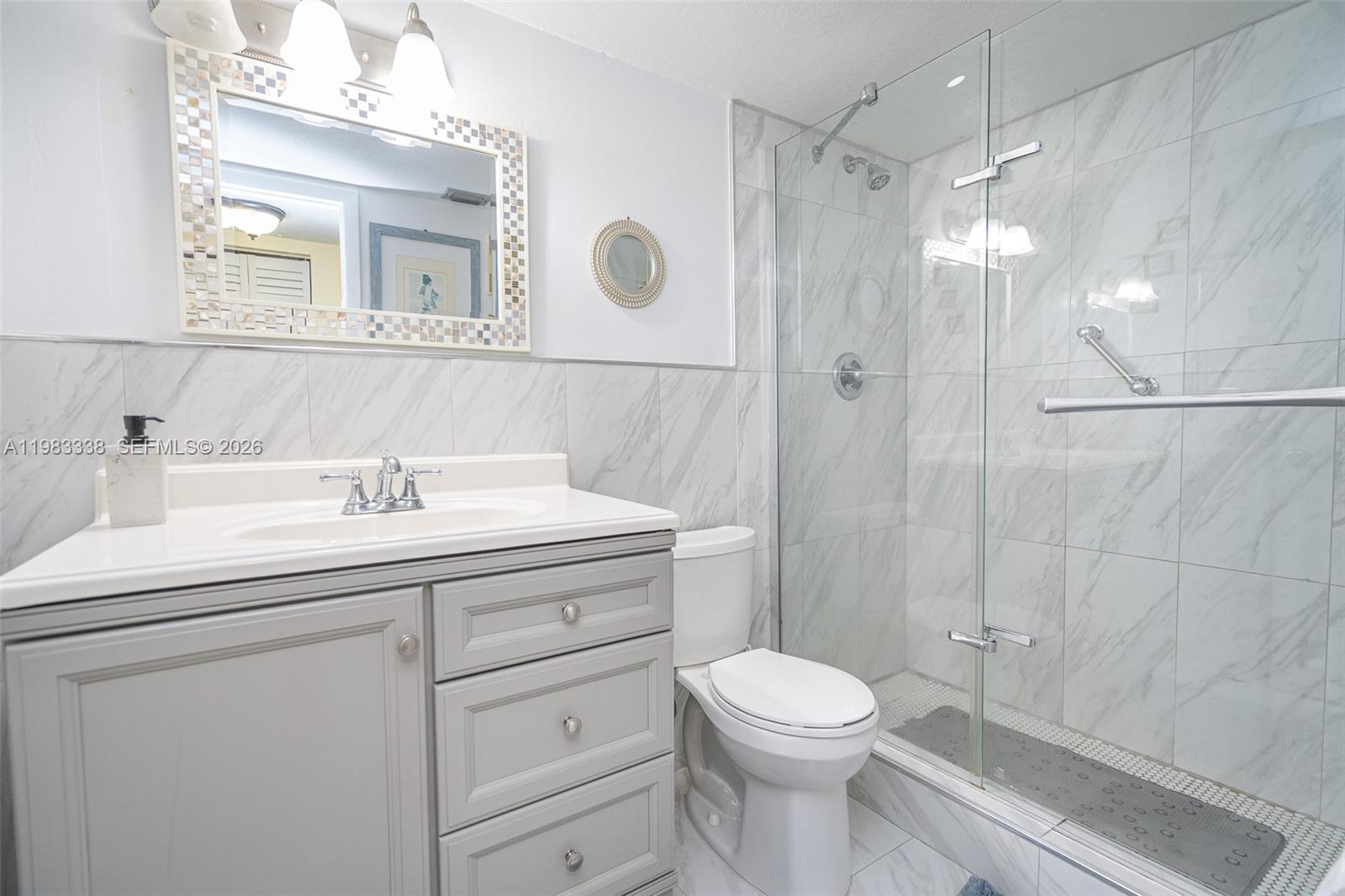 1000 Colony Pt Cir #203 Pembroke Pines, FL 33026