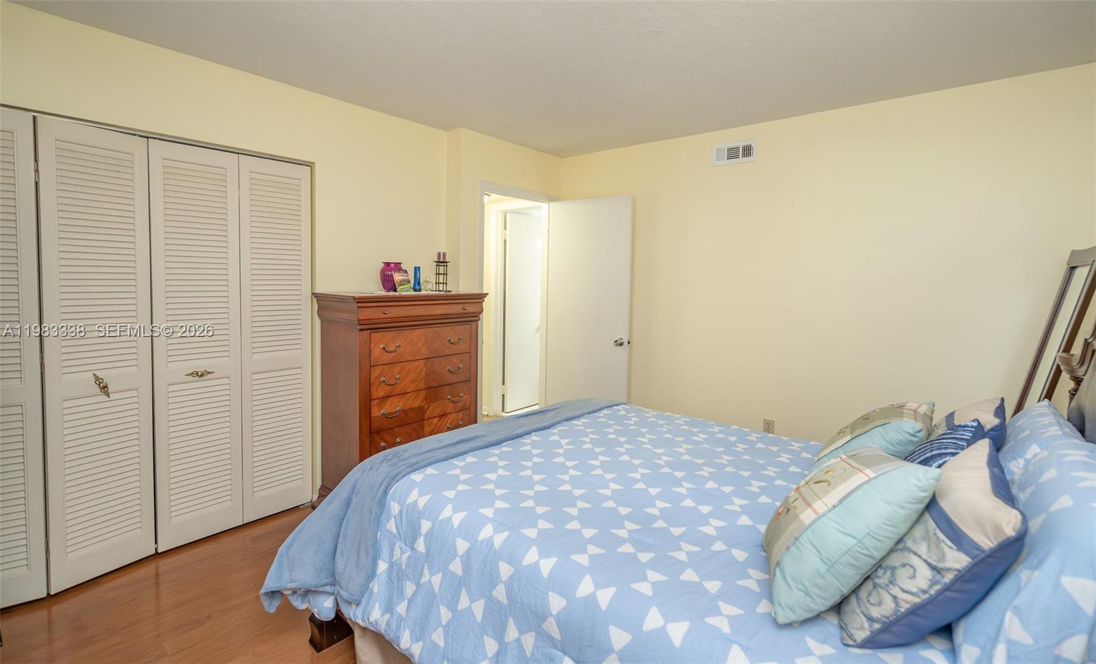 1000 Colony Pt Cir #203 Pembroke Pines, FL 33026