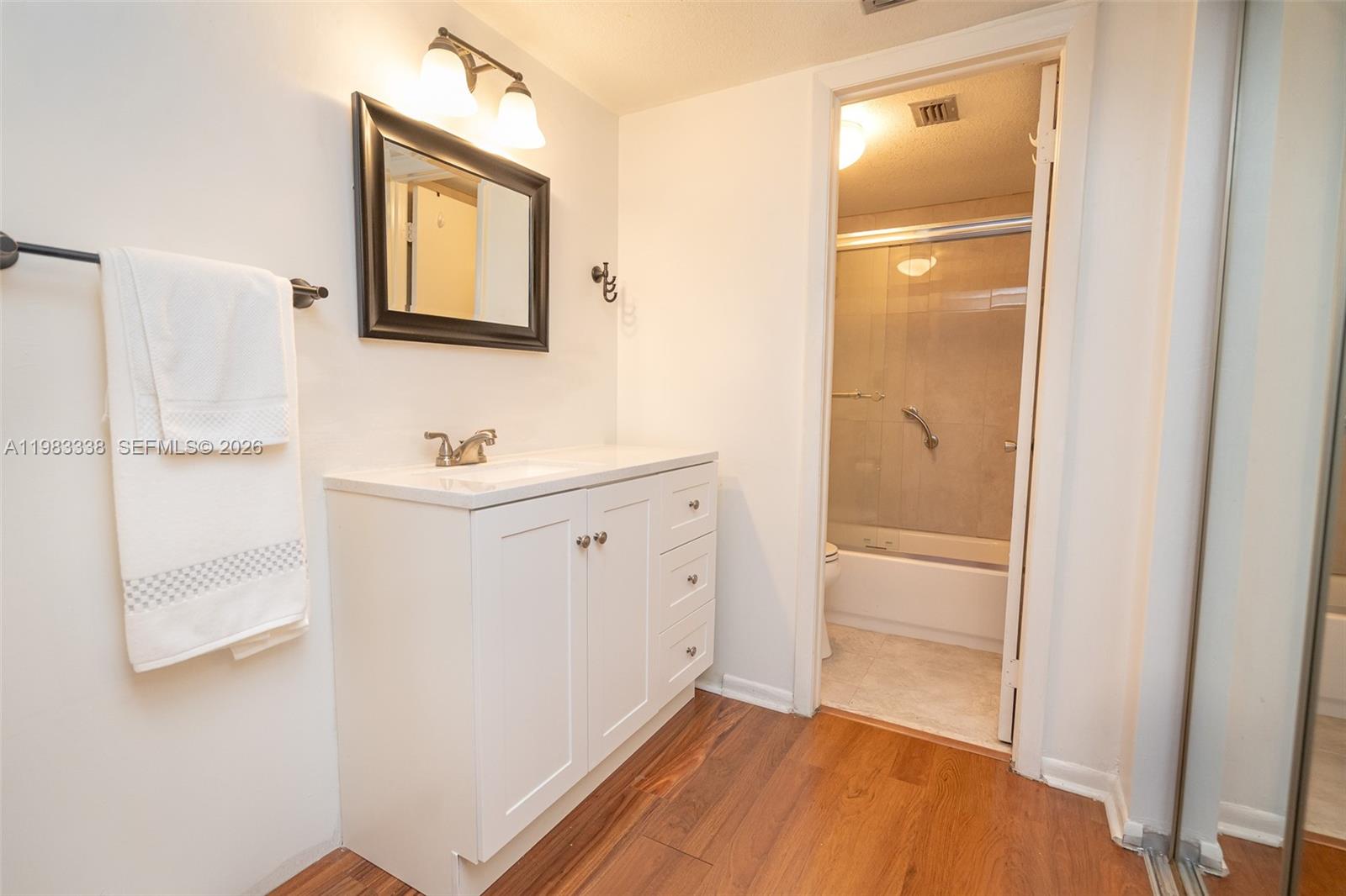 1000 Colony Pt Cir #203 Pembroke Pines, FL 33026