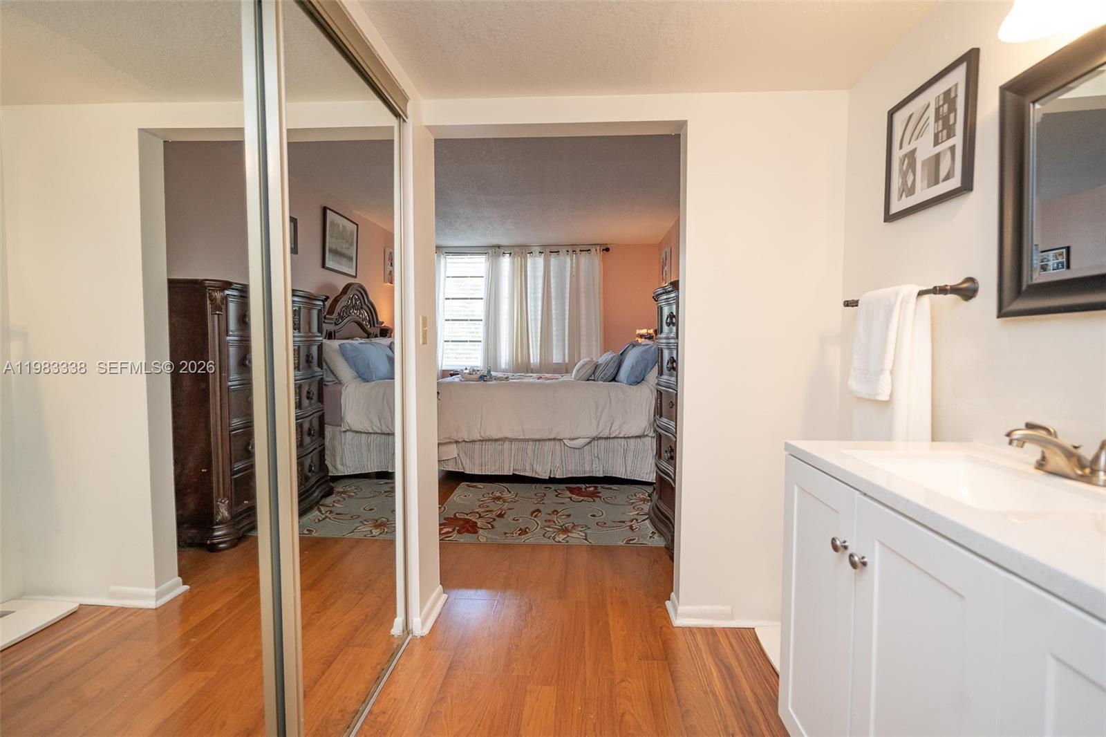 1000 Colony Pt Cir #203 Pembroke Pines, FL 33026