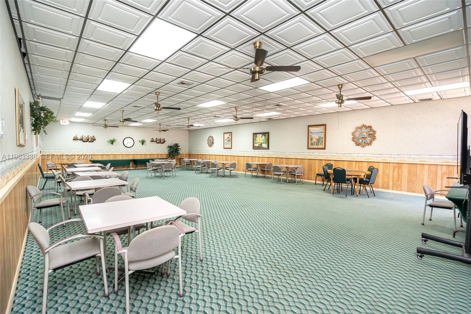 1000 Colony Pt Cir #203 Pembroke Pines, FL 33026