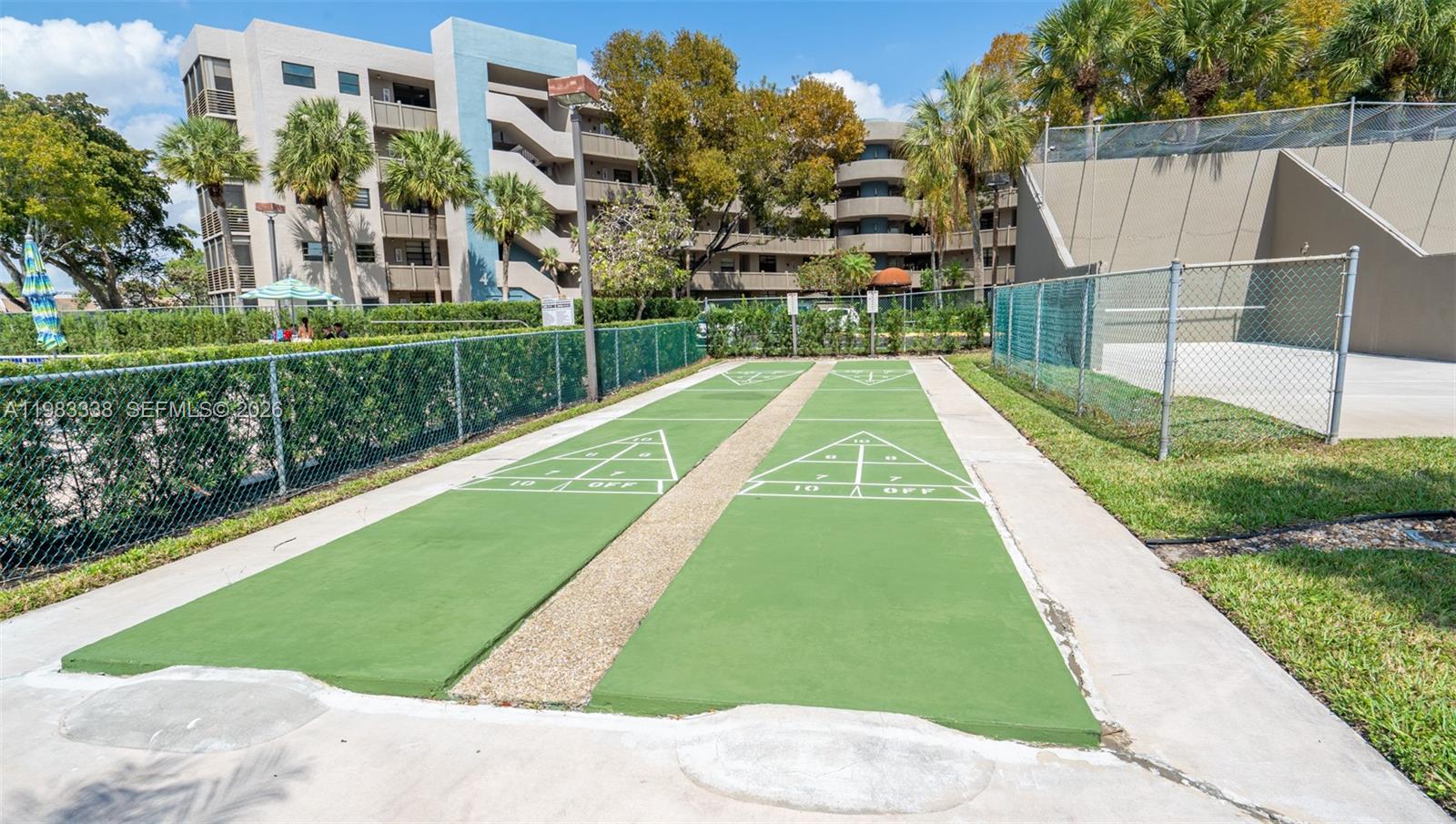 1000 Colony Pt Cir #203 Pembroke Pines, FL 33026