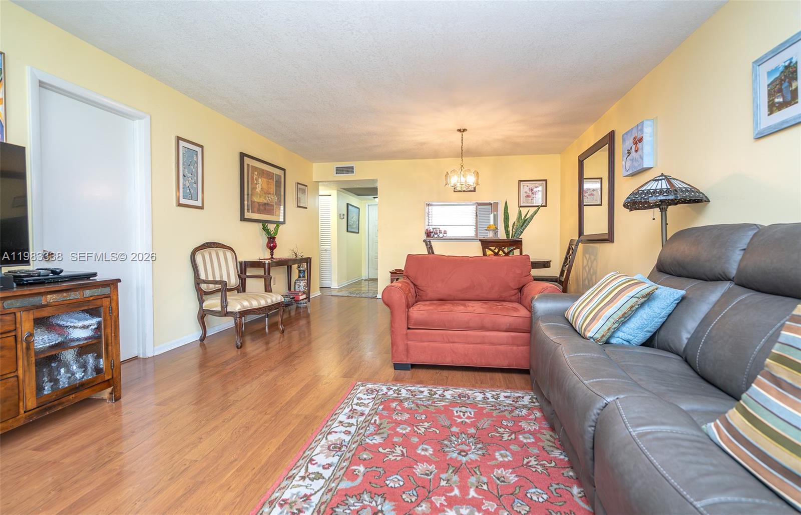 1000 Colony Pt Cir #203 Pembroke Pines, FL 33026