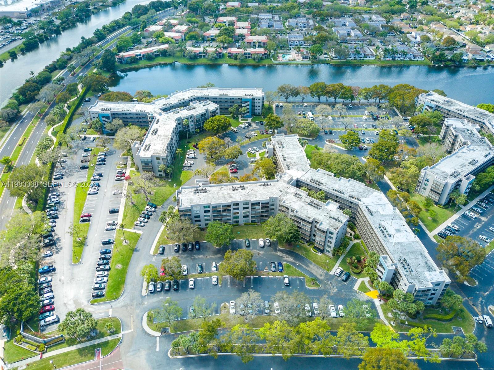 1000 Colony Pt Cir #203 Pembroke Pines, FL 33026