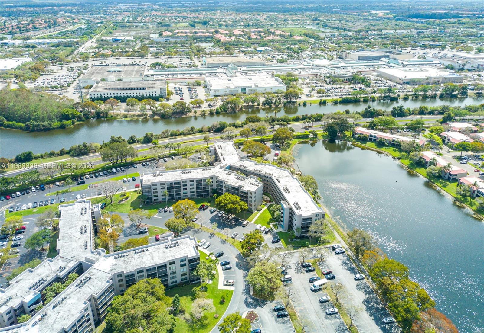 1000 Colony Pt Cir #203 Pembroke Pines, FL 33026