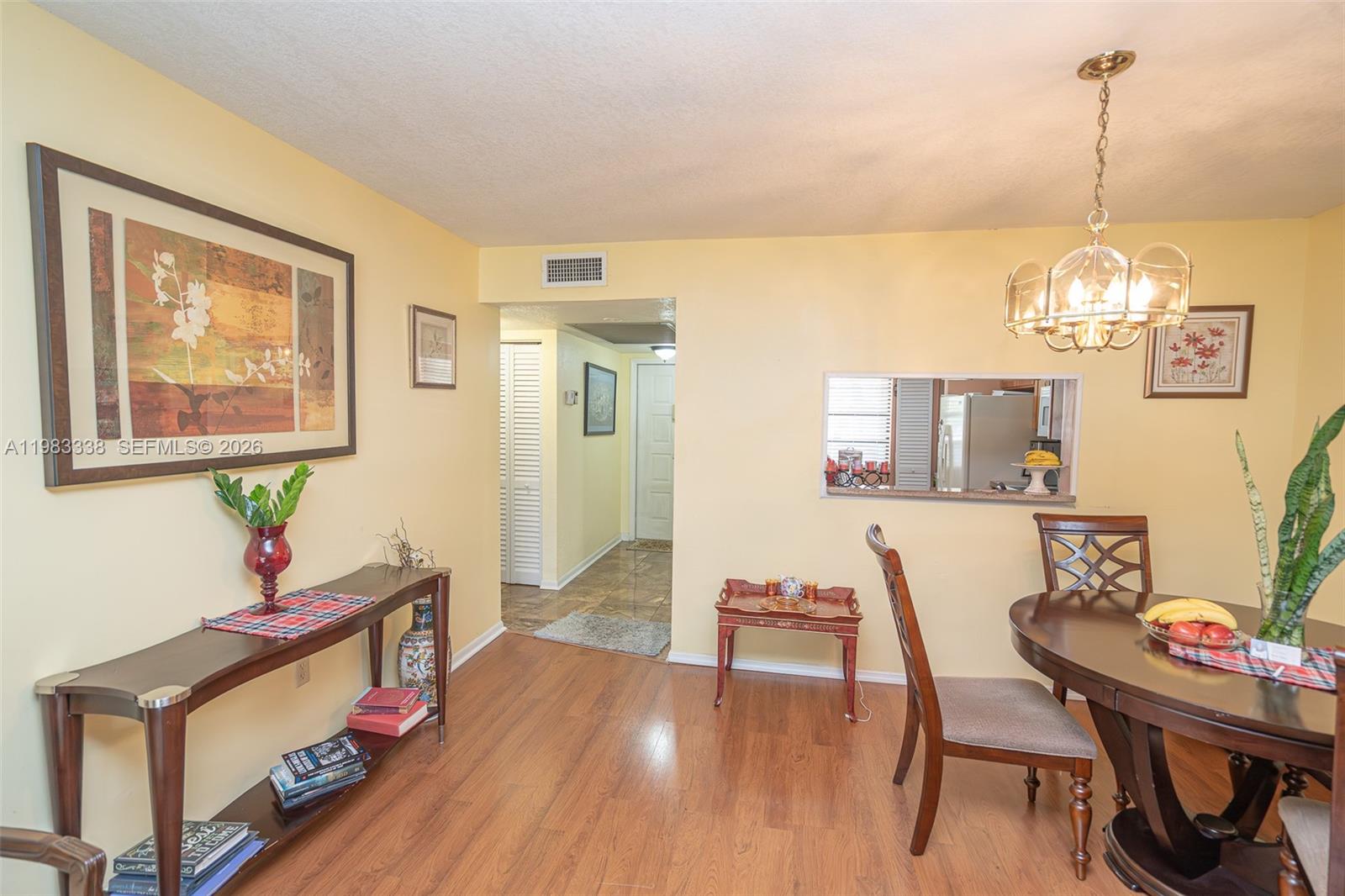 1000 Colony Pt Cir #203 Pembroke Pines, FL 33026