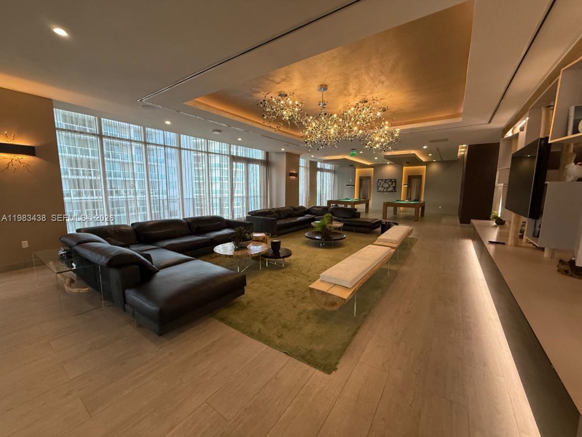 image Aria on the Bay33