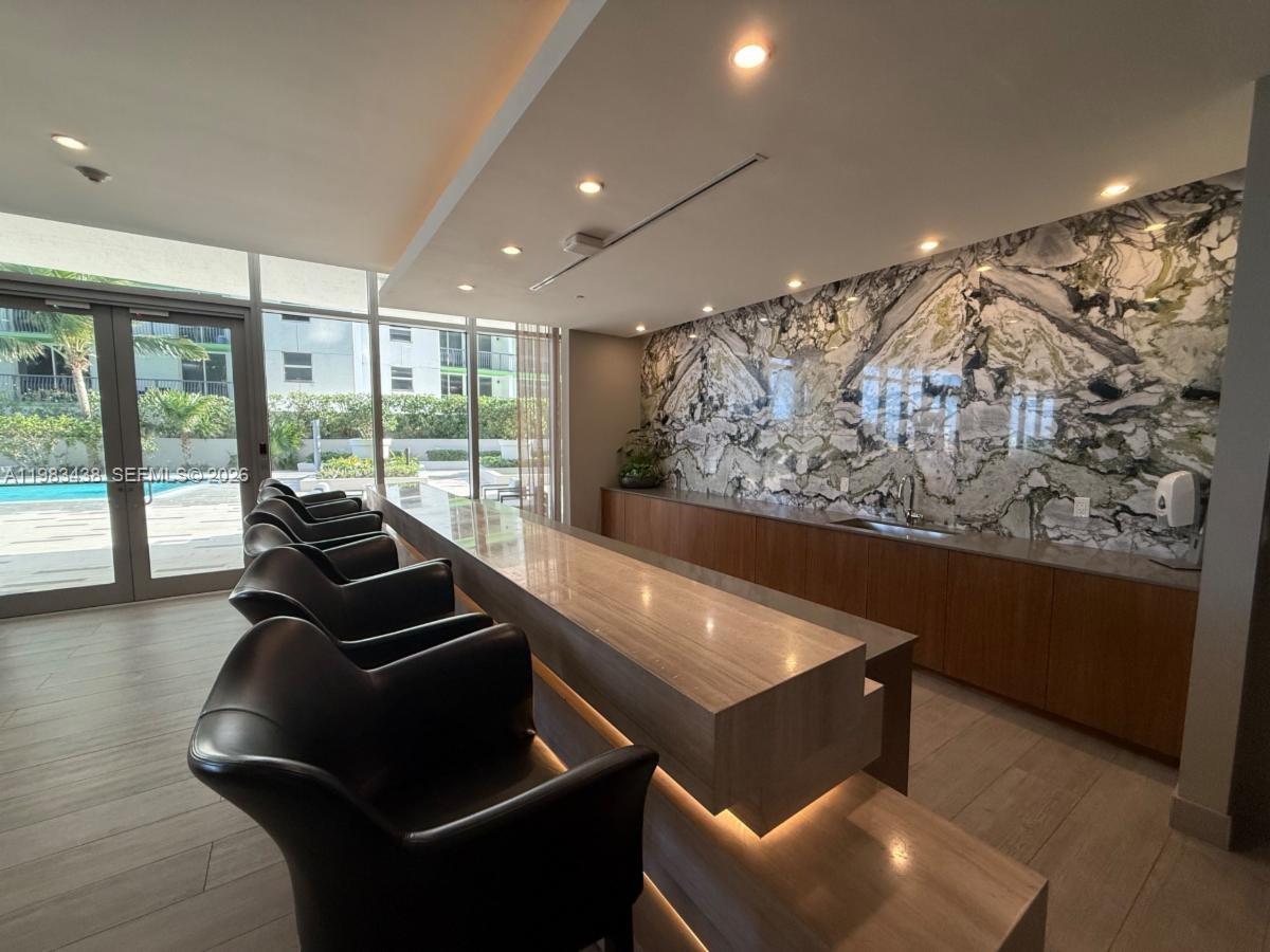 image Aria on the Bay37