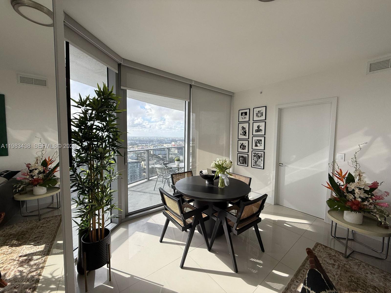 image Aria on the Bay6