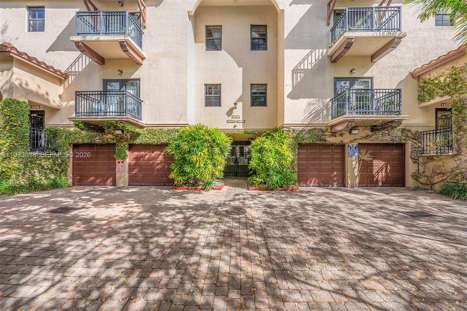 2767 Coconut Ave #2767