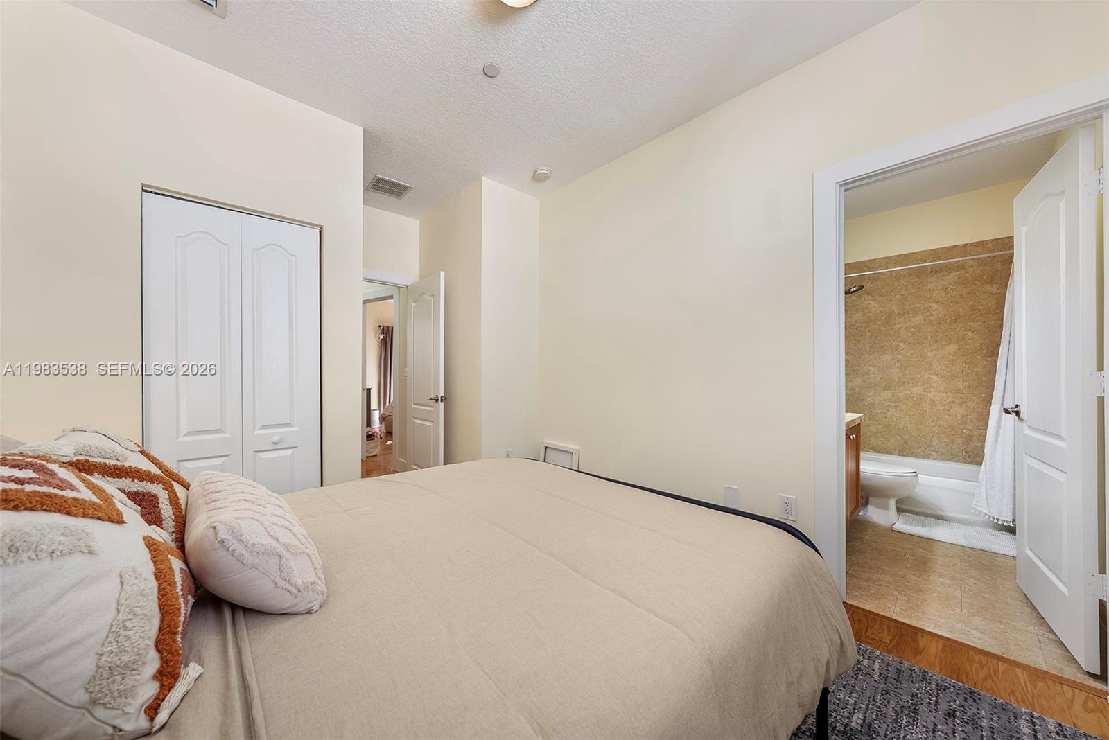 2767 Coconut Ave #2767 Miami, FL 33133