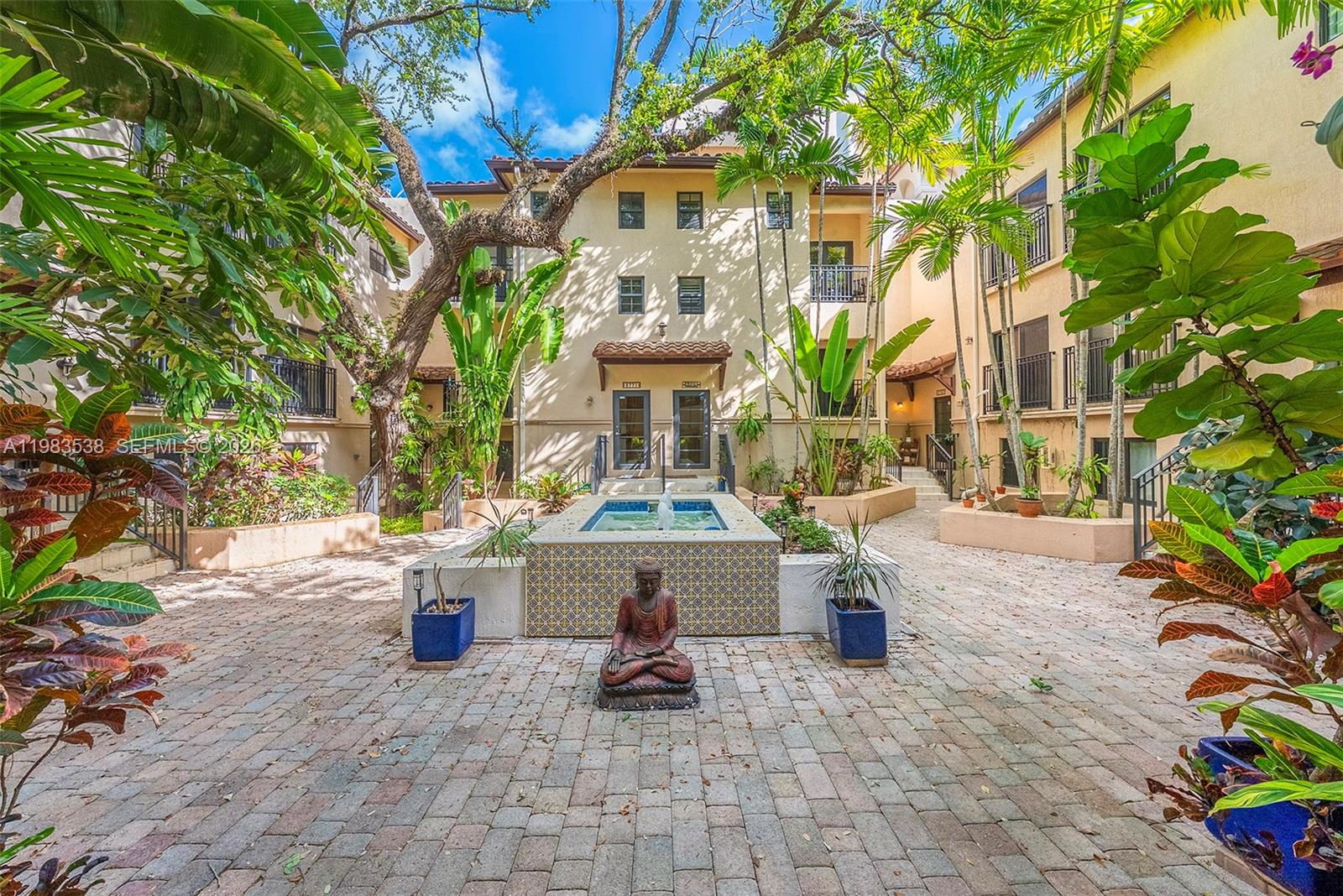 2767 Coconut Ave #2767 Miami, FL 33133