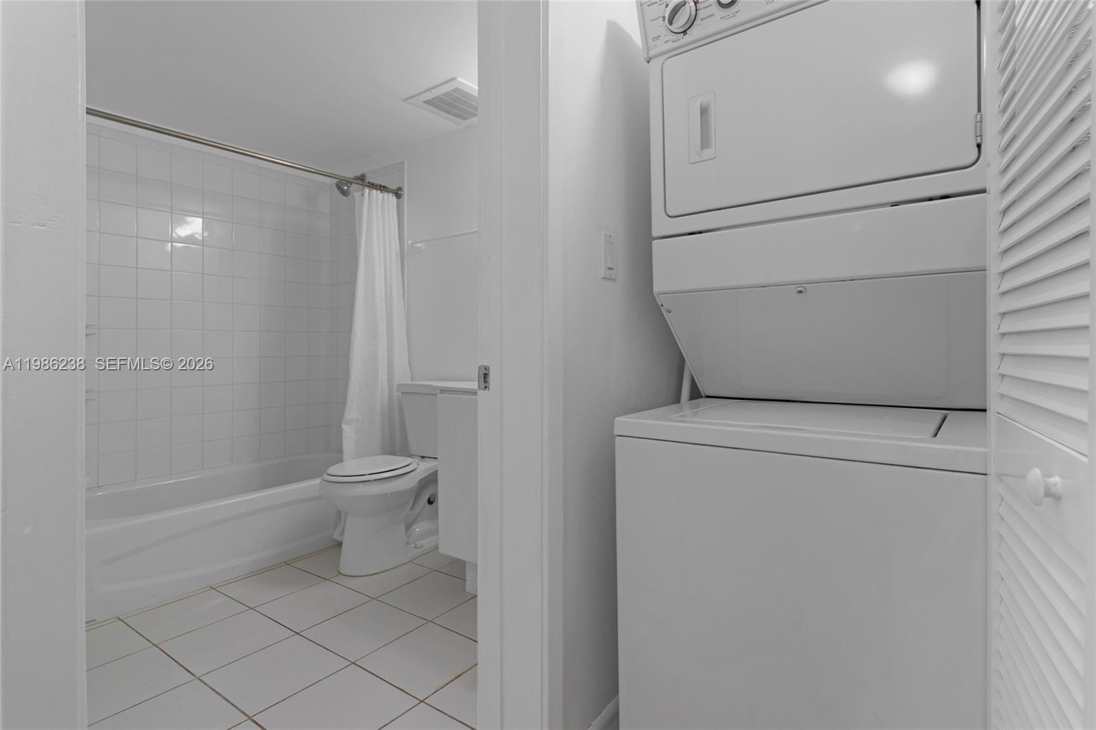 1555 N Treasure Dr #205 North Bay Village, FL 33141