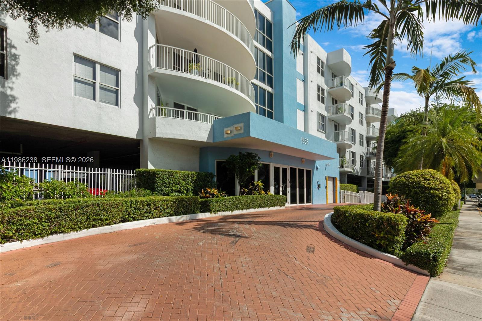 1555 N Treasure Dr #205 North Bay Village, FL 33141