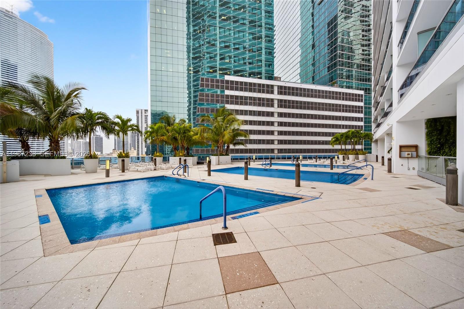 200 Biscayne Blvd Way #5010 Miami, FL 33131