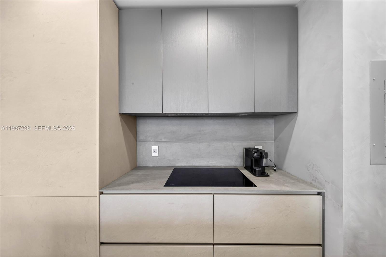 200 Biscayne Blvd Way #5010 Miami, FL 33131