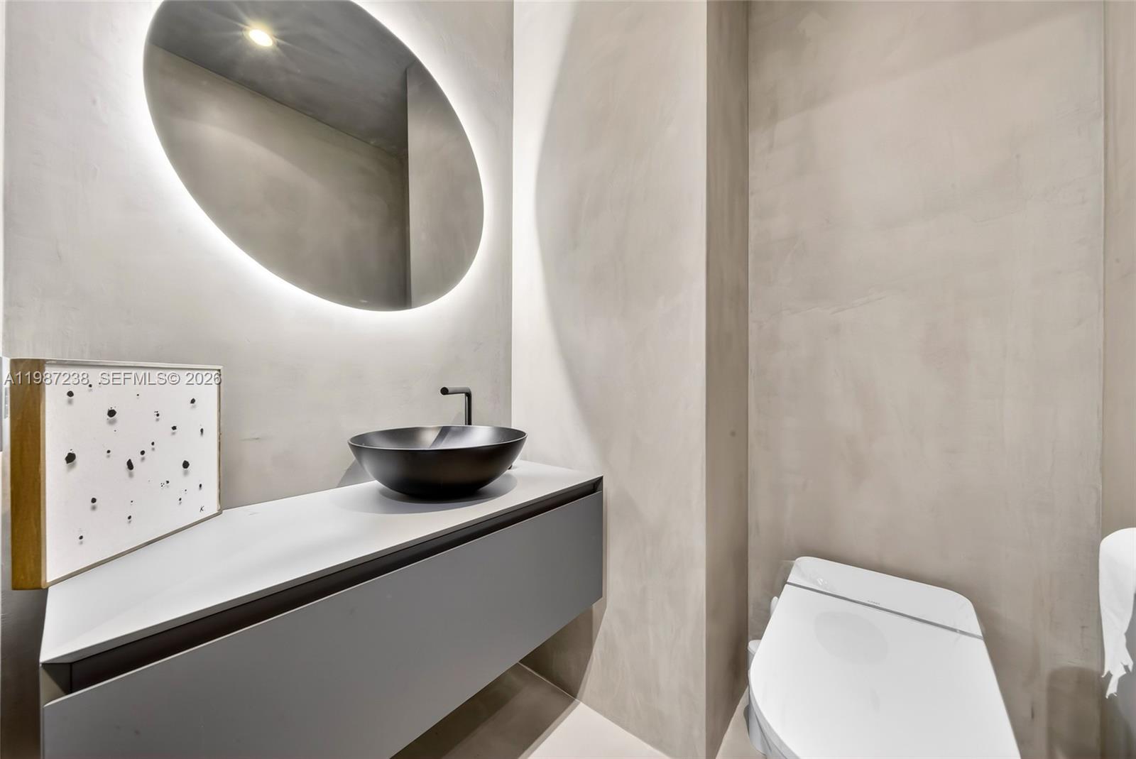 200 Biscayne Blvd Way #5010 Miami, FL 33131