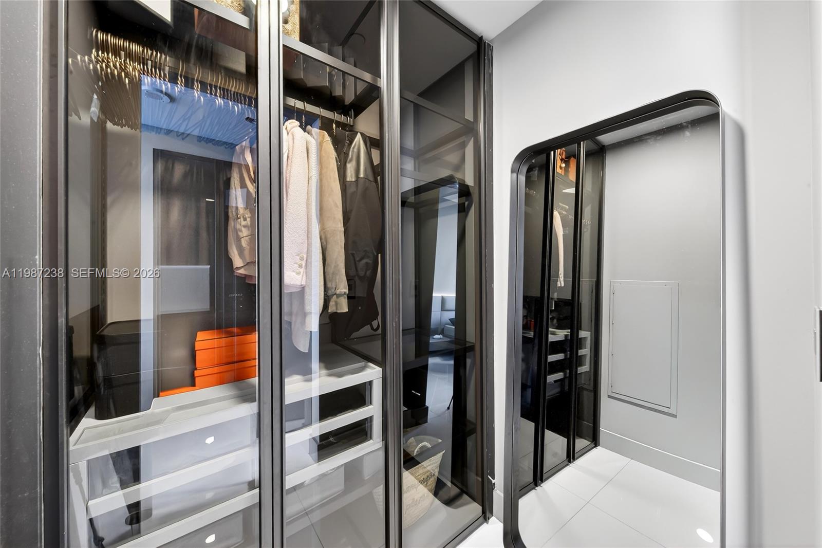 200 Biscayne Blvd Way #5010 Miami, FL 33131