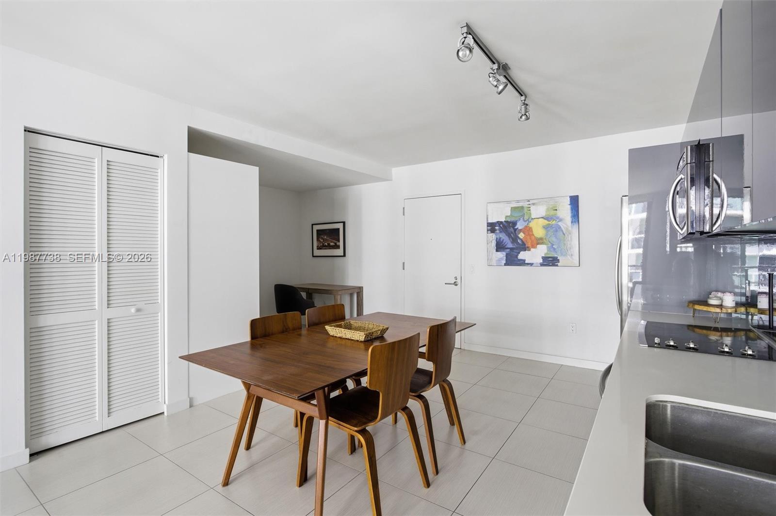 31 SE 6th St #2504 Miami, FL 33131