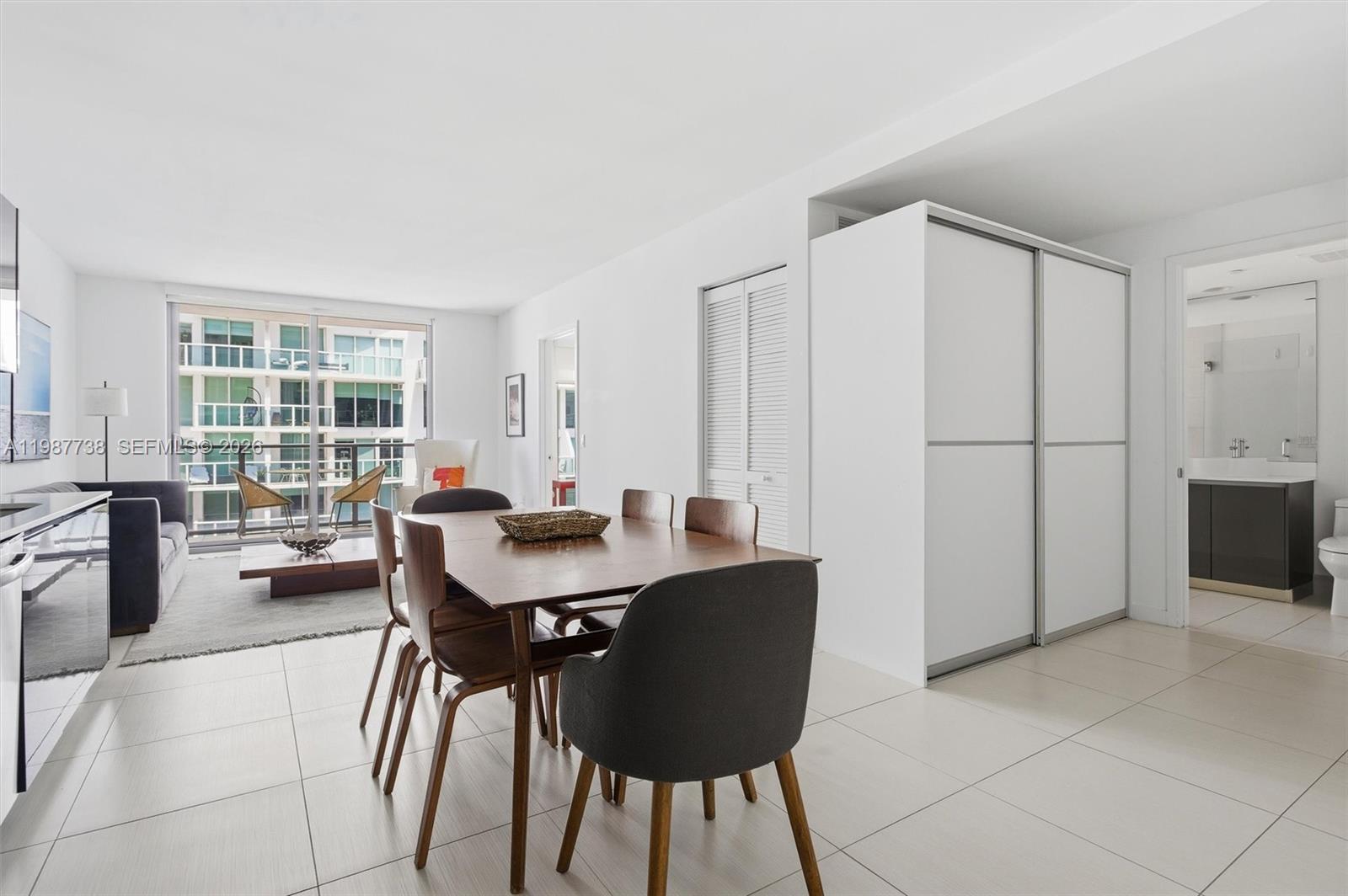 31 SE 6th St #2504 Miami, FL 33131