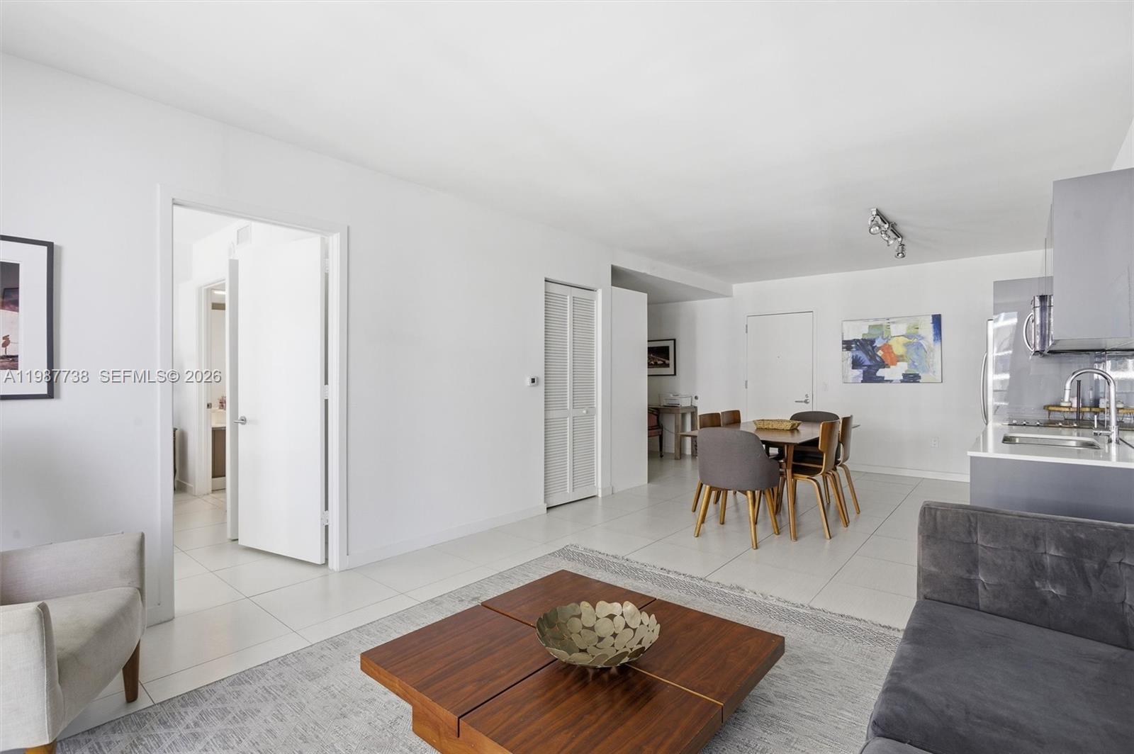 31 SE 6th St #2504 Miami, FL 33131