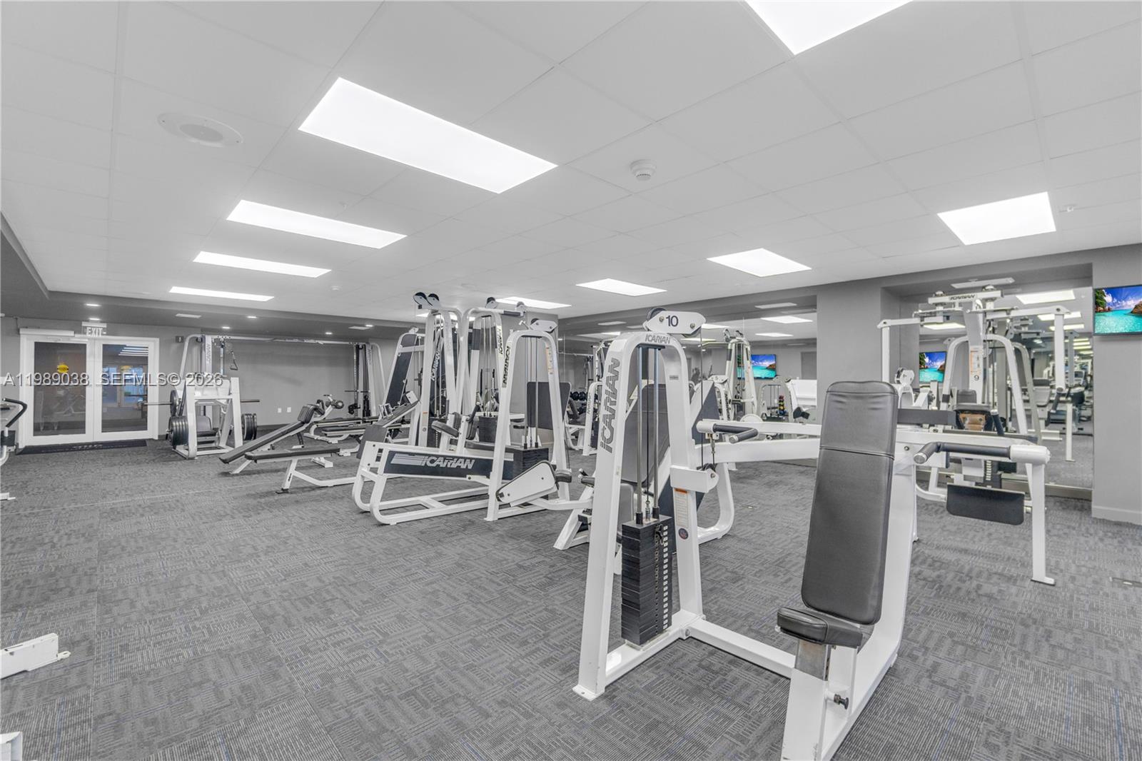 185 SE 14th Ter #1611 Miami, FL 33131