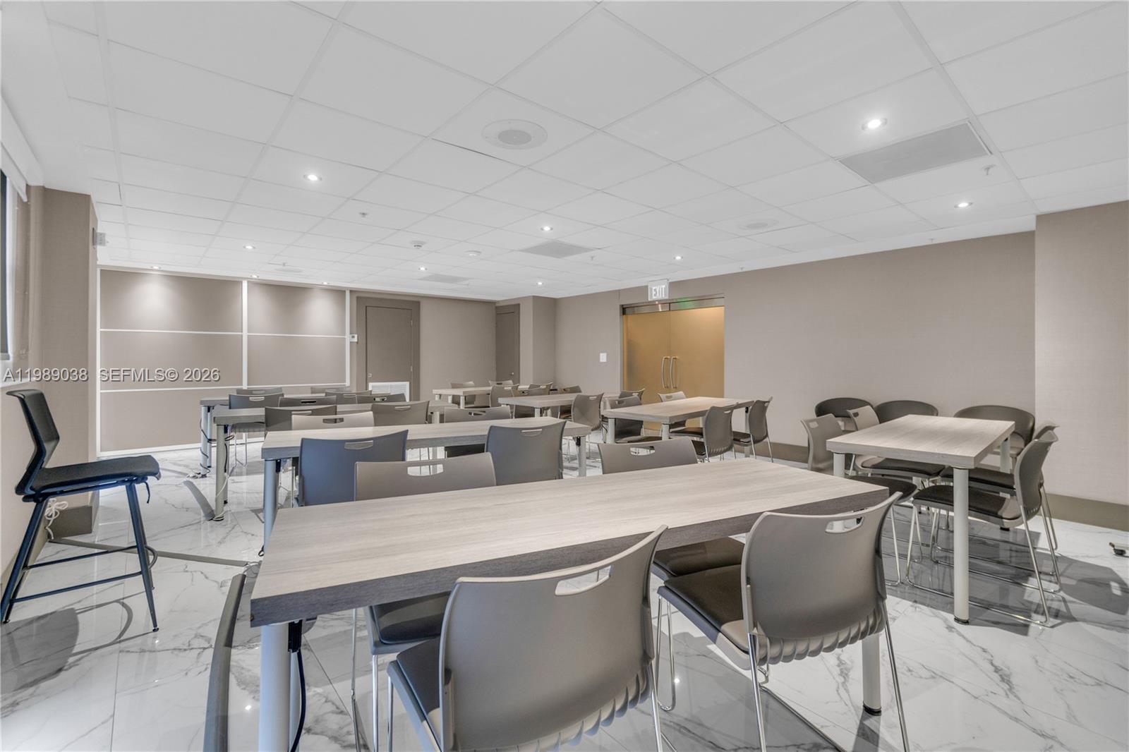 185 SE 14th Ter #1611 Miami, FL 33131