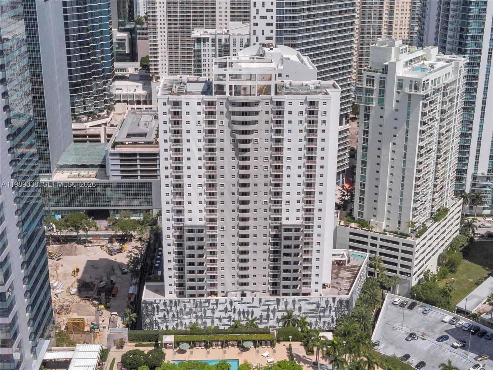 185 SE 14th Ter #1611 Miami, FL 33131