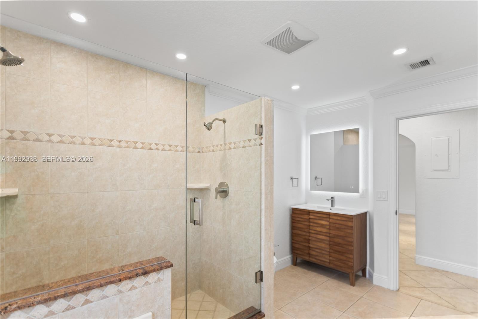 405 SE 4th Ter Dania Beach, FL 33004