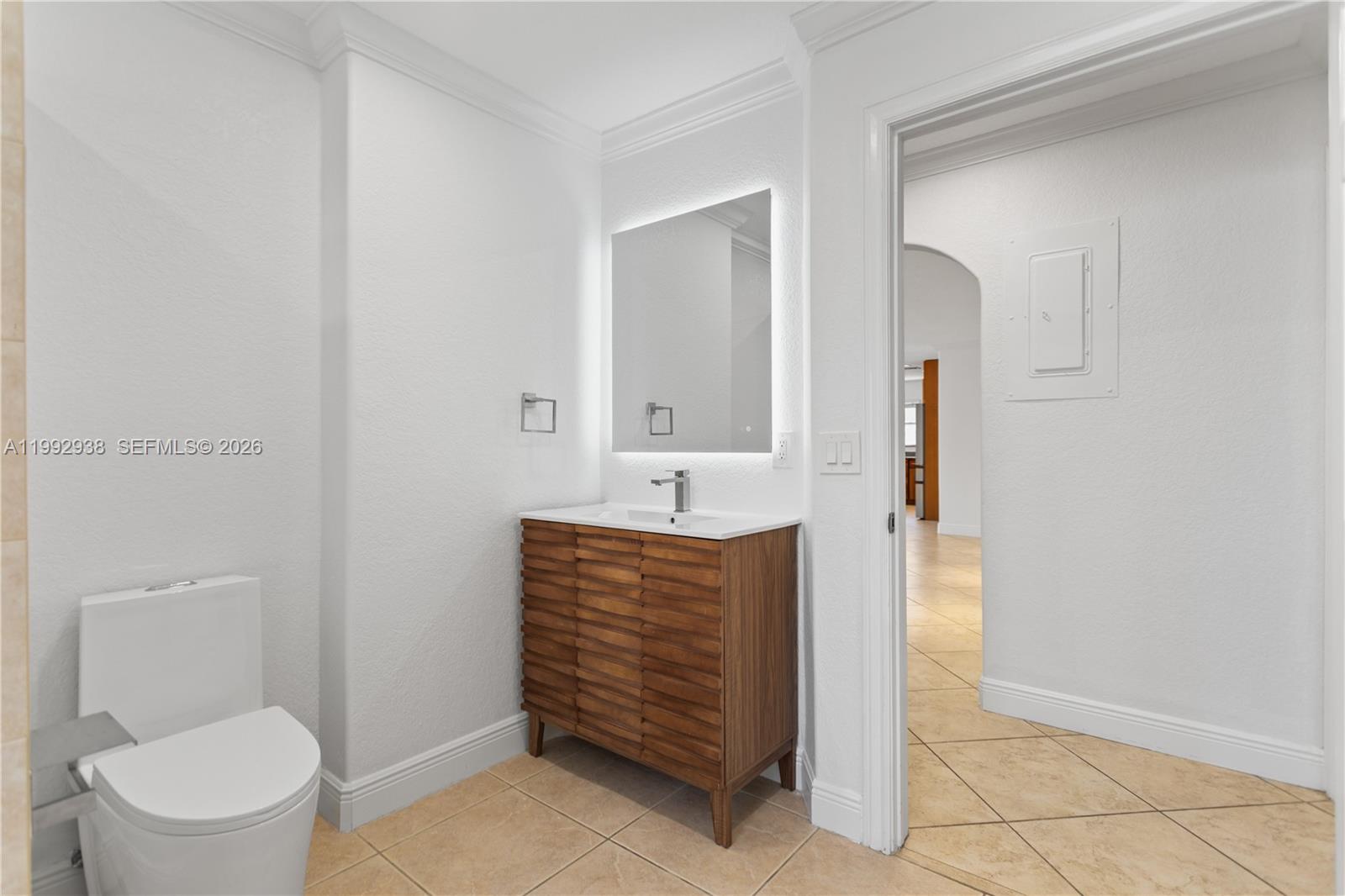 405 SE 4th Ter Dania Beach, FL 33004