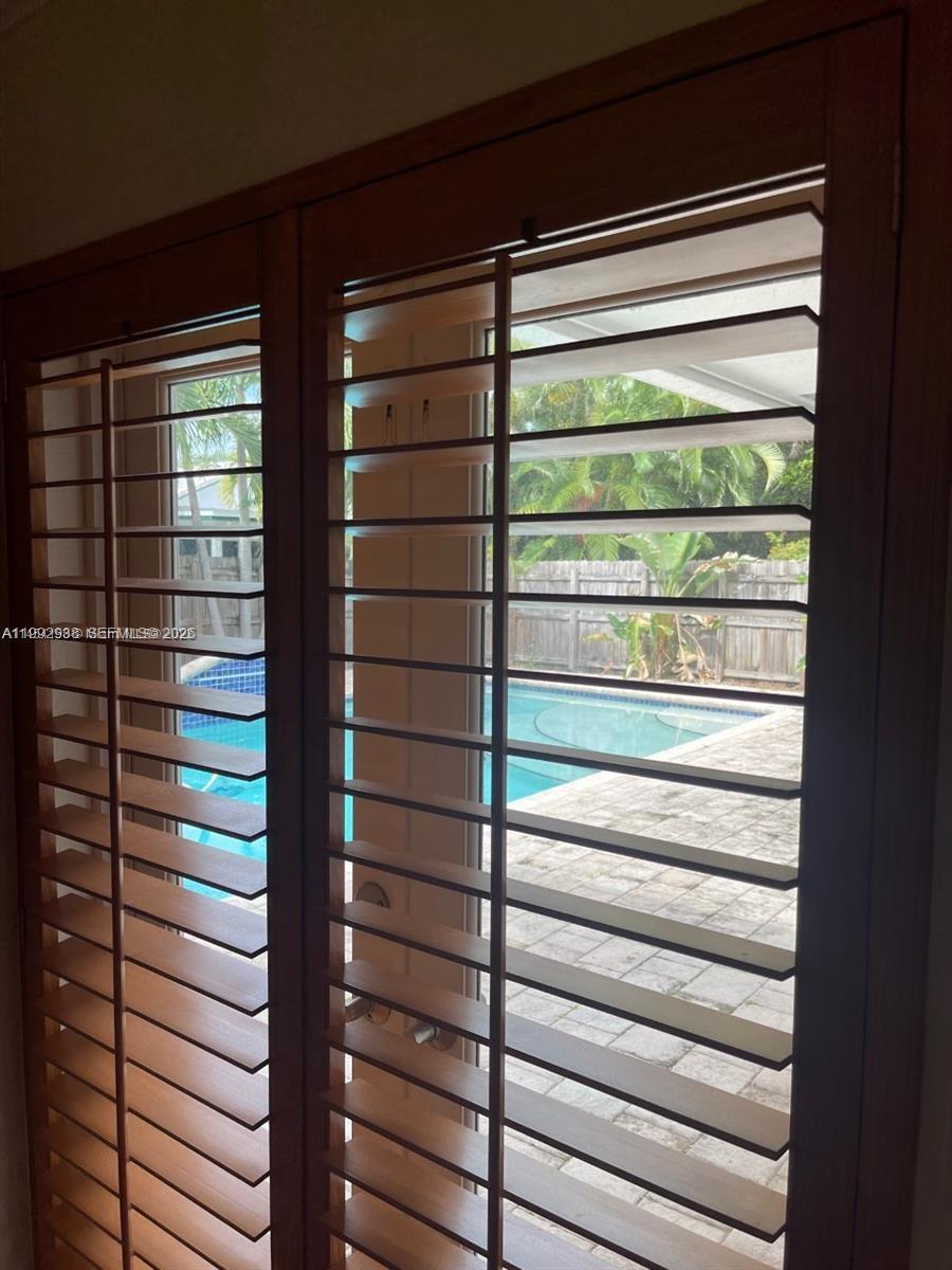 405 SE 4th Ter Dania Beach, FL 33004